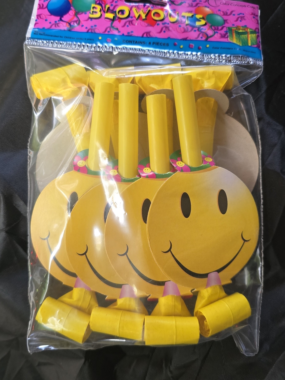 Smiley Face Blowouts Party Pack - Yellow 4packs Of 8
